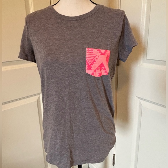Pink Victorias Secret grey with aztec pink pocket Tshirt - Picture 1 of 3
